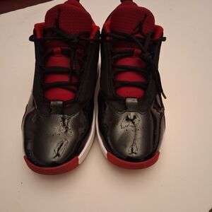 Jordan Men's Black and Red Athletic Basketball Shoes